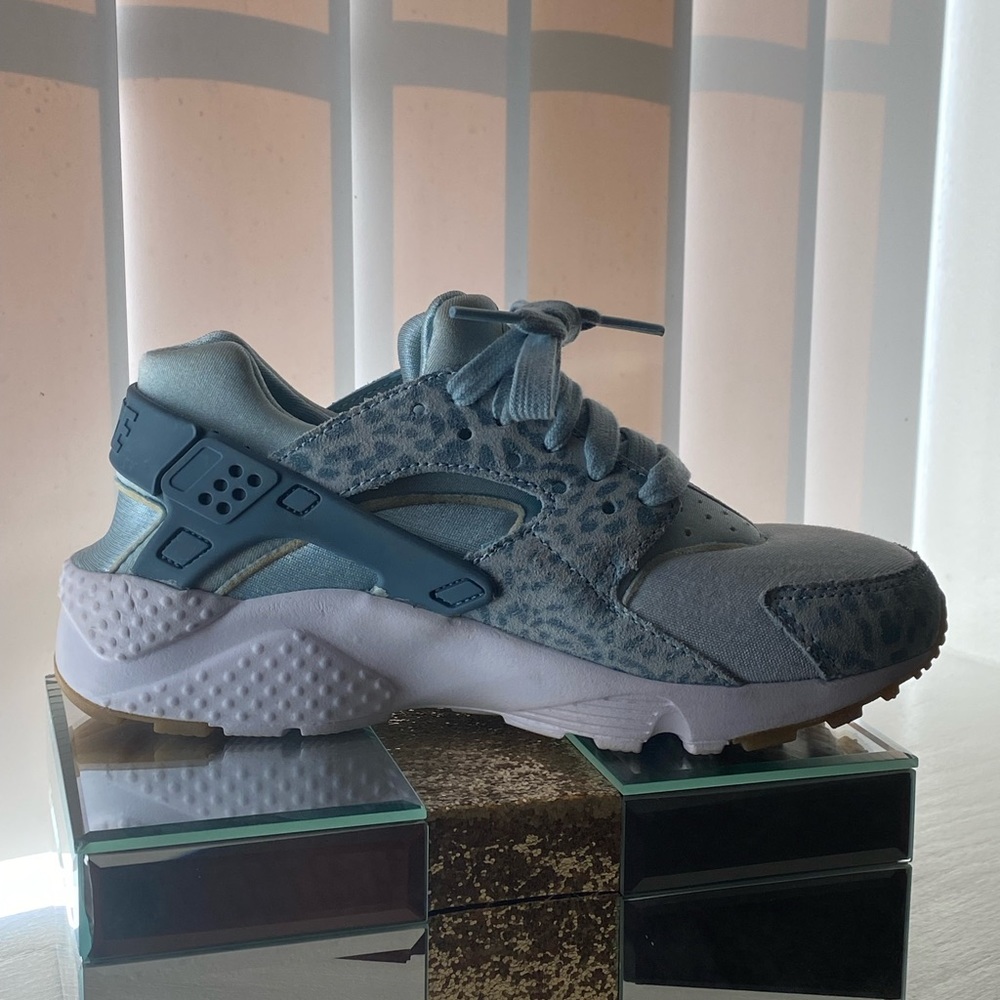 Nike huaraches